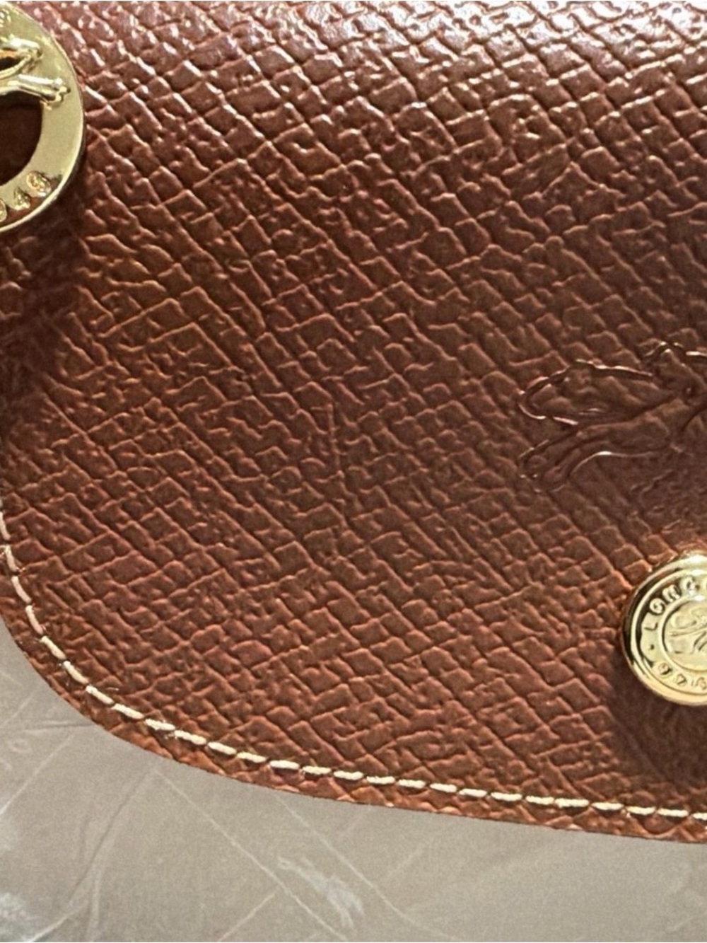 Size Large!!! Longchamp Cream Tote with Brown Leather Trim - Picture 4 of 6